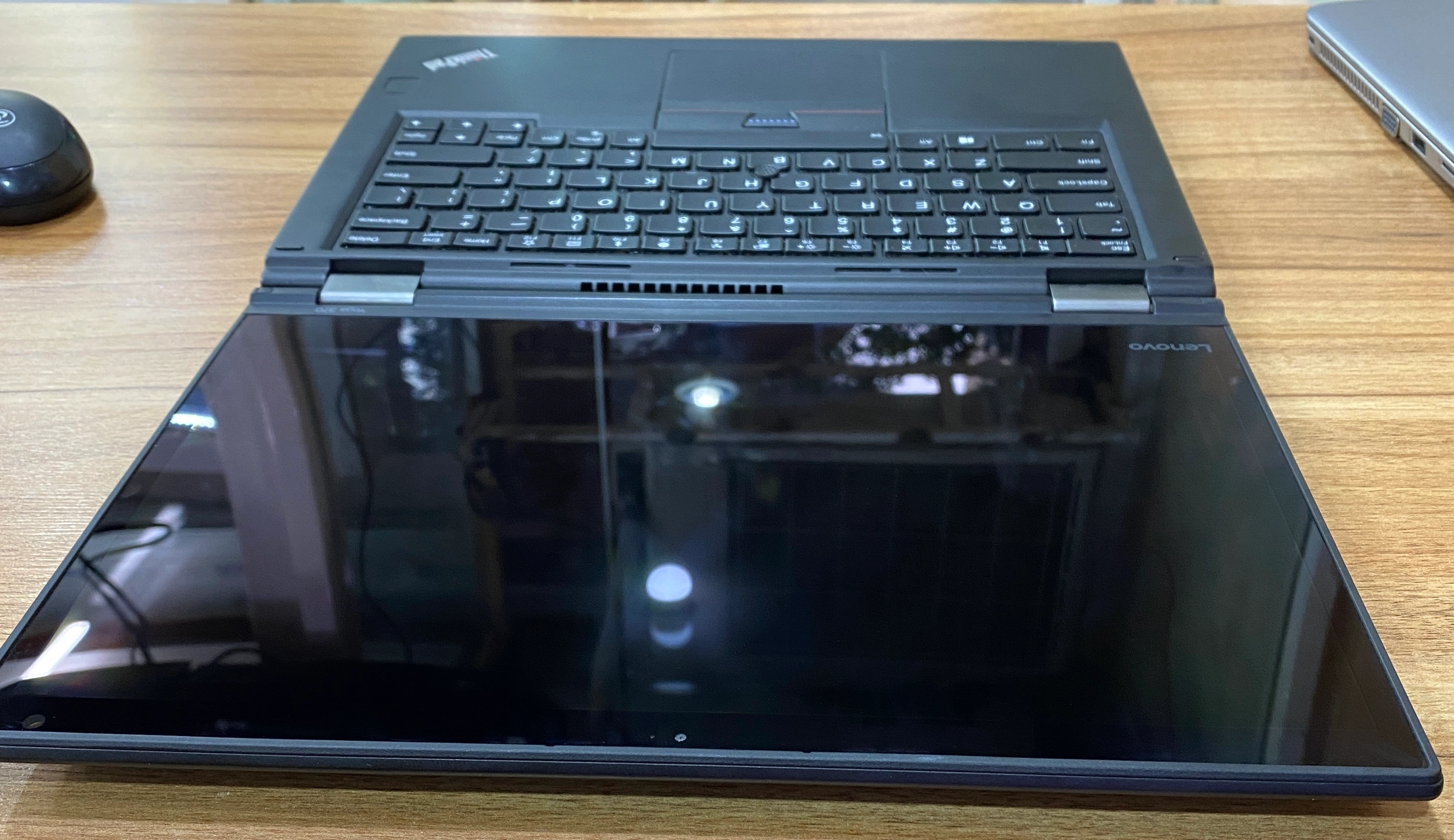 Lenovo Yoga 370 بقخدف