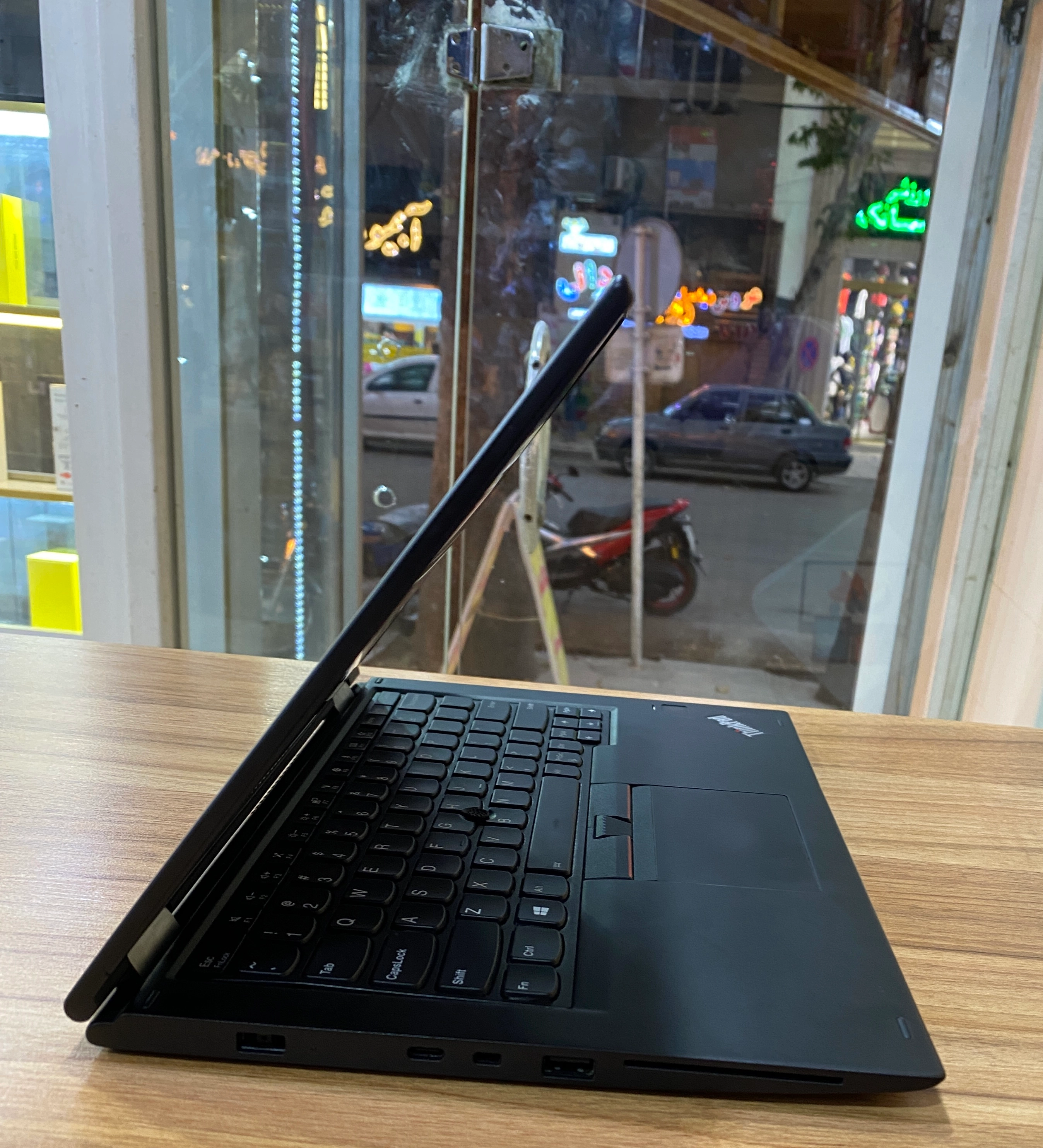 Lenovo Yoga 370 مثبف